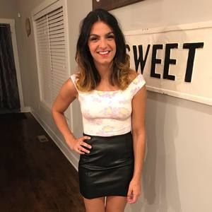 Meet your Posher, Gloria